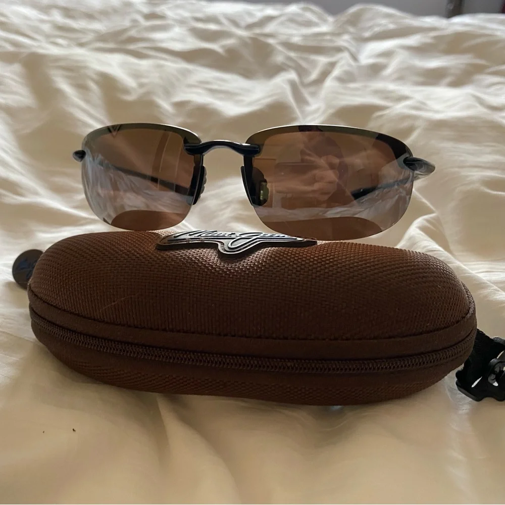 Maui Jim Ho’okipa Sunglasses with Case - Picture 2 of 3